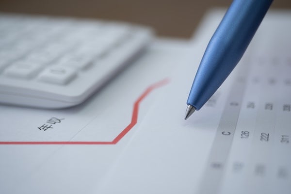 年収の低い仕事はどんなもの 女性の求める平均年収とは 株式会社zuu 金融 itでエグゼクティブ層の資産管理と資産アドバイザーのビジネスを支援 年収の低い仕事はどんなもの 女性の求める平均年収とは 株式会社zuu 金融 itでエグゼクティブ層の資産管理と資産アドバイザーのビジネスを支援