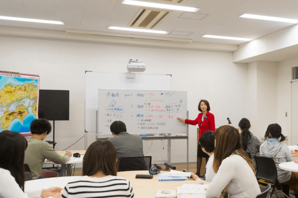 加渡 いづみ(かど いづみ) 先生