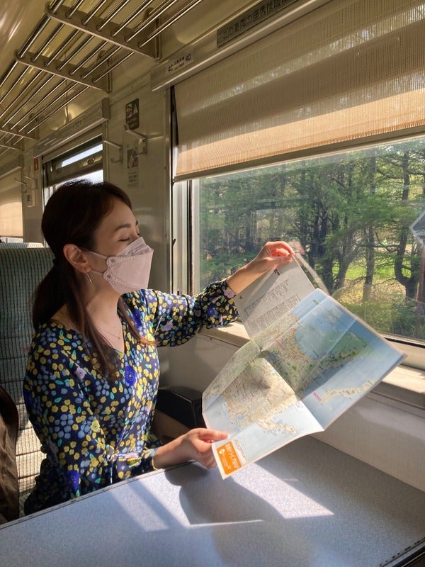東さん