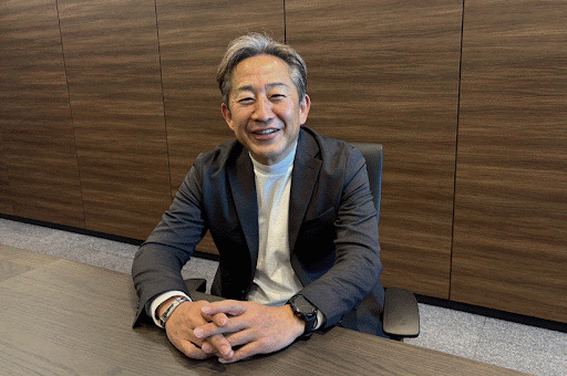 岡田 靖氏（代表取締役社長）