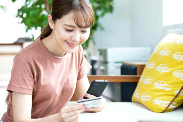 楽天カードのおすすめポイントを徹底解説 4種類の楽天カード比較 株式会社zuu 金融 ｉｔでエグゼクティブ層の資産管理と資産アドバイザーのビジネスを支援