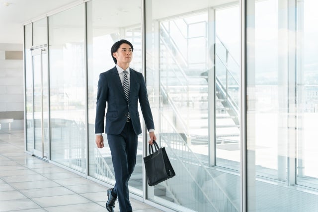 銀行員
