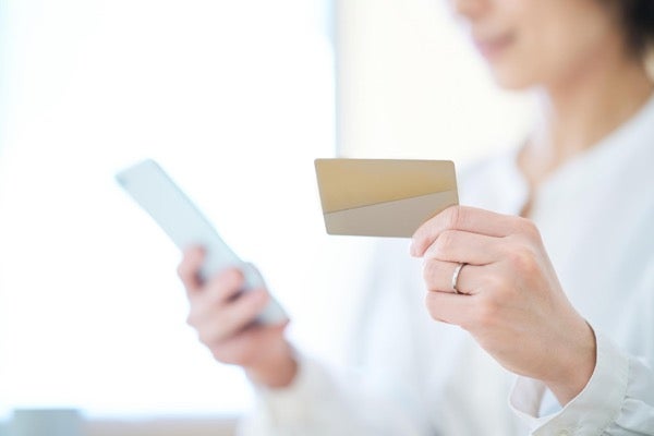 審査が厳しいクレジットカードとは?特徴を解説