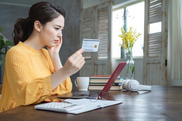 銀行系クレジットカードはいらない?デメリットを解説
